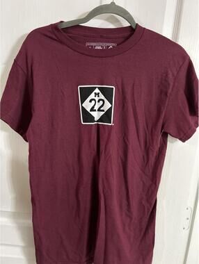 M22 Burgundy GraphiicSize S- ghs3-1